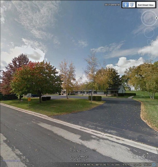 Primary Photo - 113 Forest St