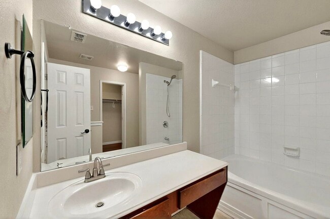 Building Photo - Spacious Family Home with Room to Grow