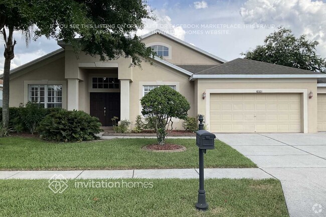 Building Photo - 10321 Meadow Crossing Dr
