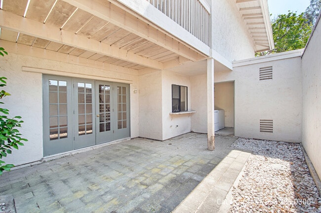 Building Photo - 3911 Camino Lindo