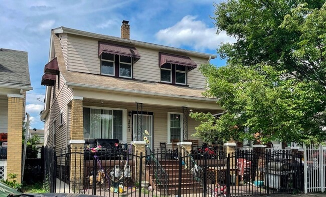 Building Photo - 5827 Lumley St