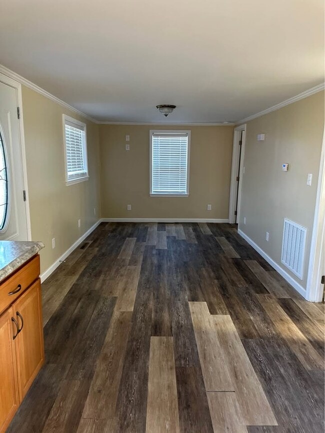 Building Photo - 327 Buck Shoals Rd