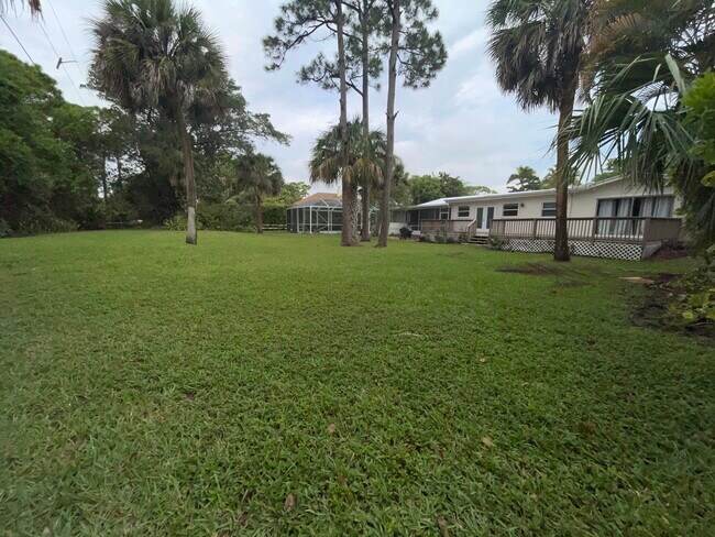 Building Photo - 2874 NE Rosetree Dr