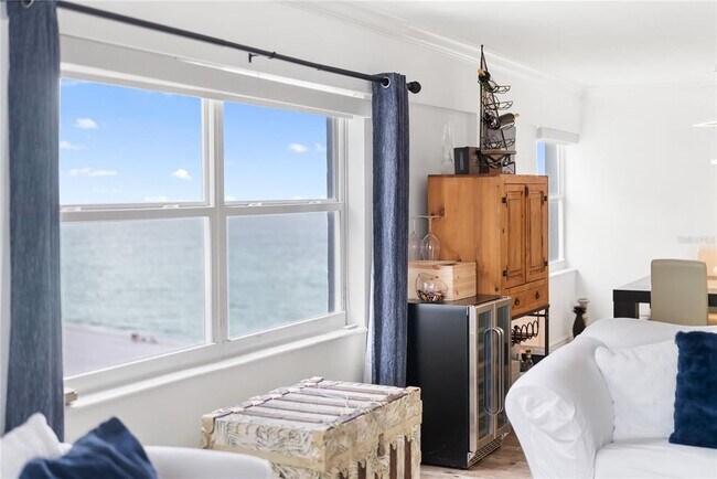 Building Photo - 1750 Benjamin Franklin Dr