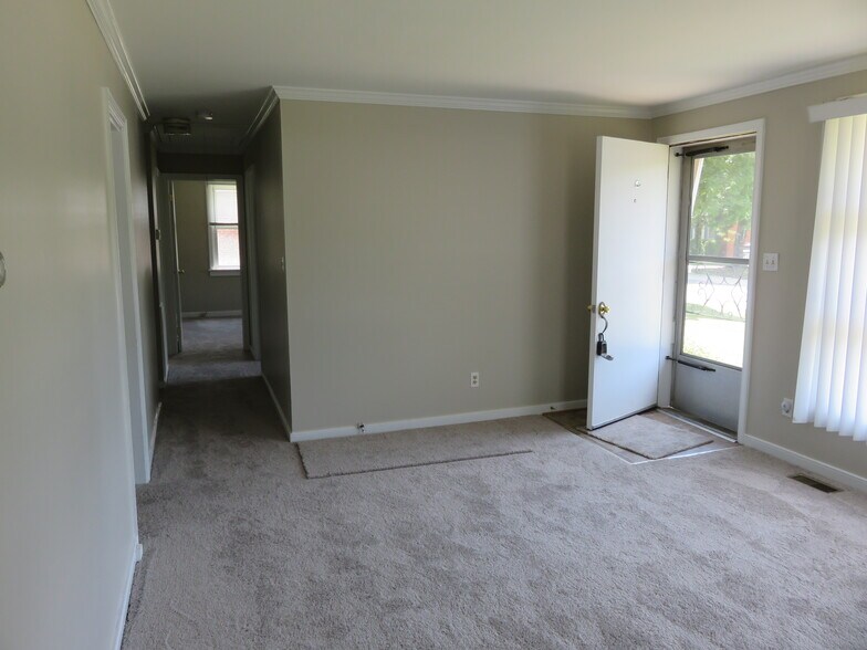 Building Photo - 4824 Belle Glade Dr