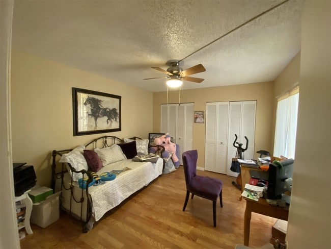 Building Photo - 1011 Springdale Cir