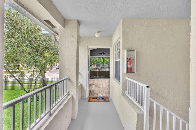 Building Photo - 2890 N Oakland Forest Dr