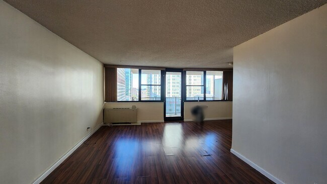 Building Photo - 280 Marin Blvd