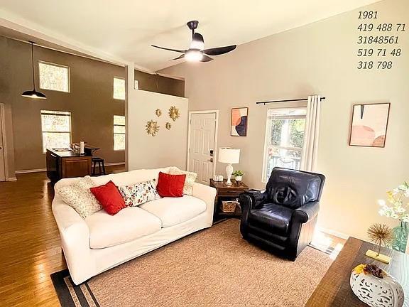 Building Photo - 837 Forrest Cir SE