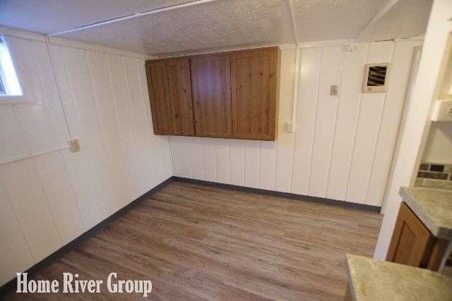 Building Photo - 219-B