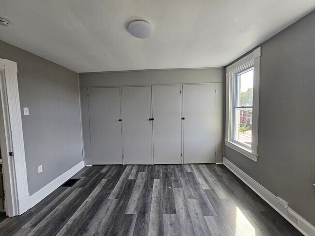 Building Photo - 2 bed 1 bath house for rent in Carrick !