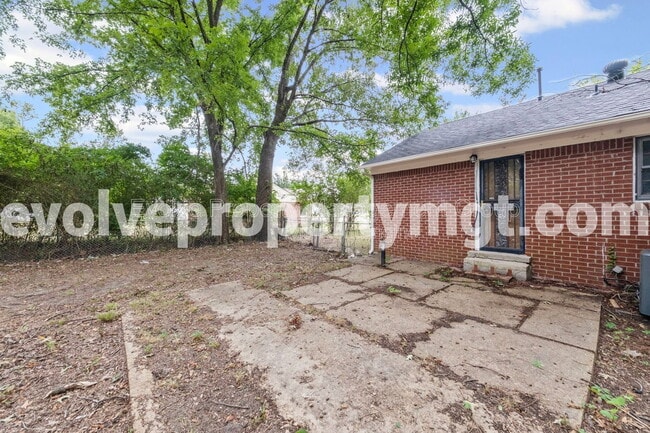 Building Photo - 7702 Marvin Rd