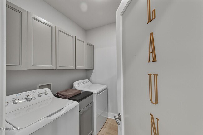 Building Photo - 116 West Ave