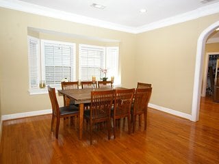 Building Photo - 865 Virginia Cir NE