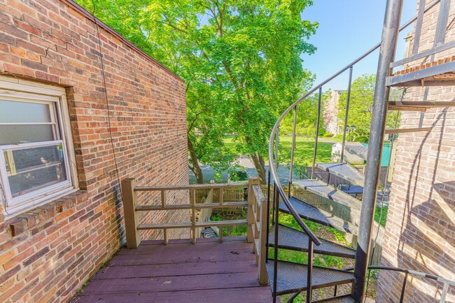 Building Photo - 90 Madison Ave