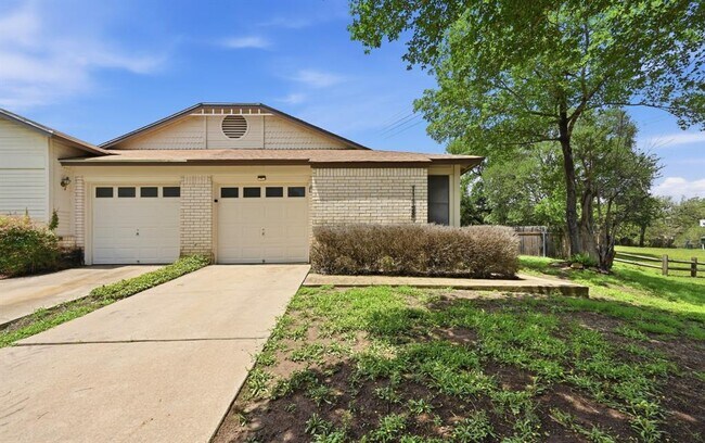 Building Photo - 11728 Norwegian Wood Dr