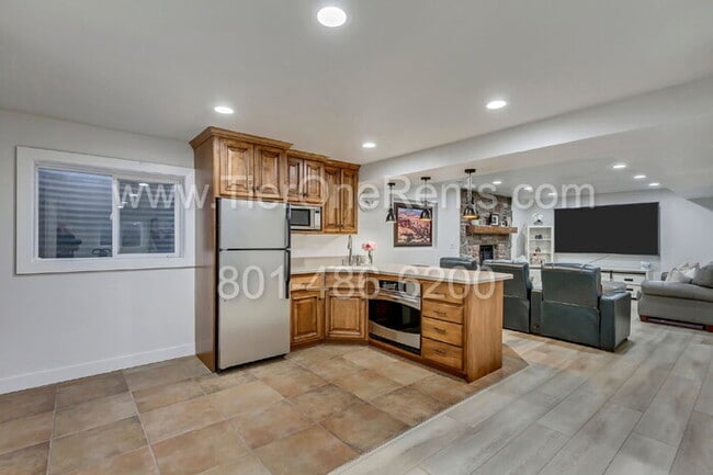 Building Photo - This property offers a NO DEPOSIT option a...