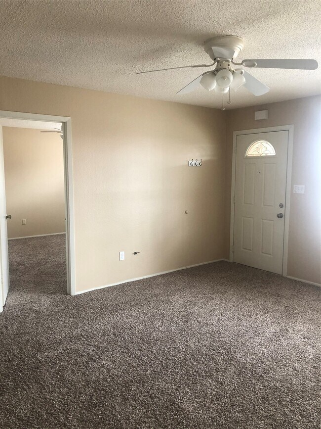 Building Photo - 1022 Wilson Rd