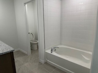 Building Photo - 1650 Greenleaf Wds Cv