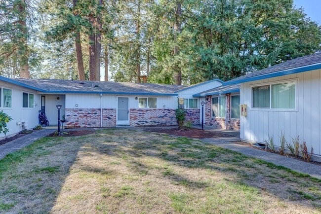 Building Photo - 1 Bed / Bath Available soon! Washer/Dryer in unit!