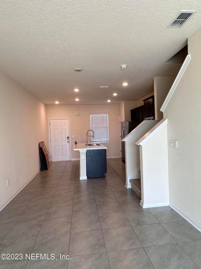 Building Photo - 8226 Watercourse Wy