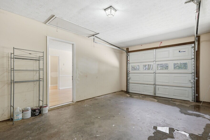 Building Photo - 305 Belmont Farms Dr