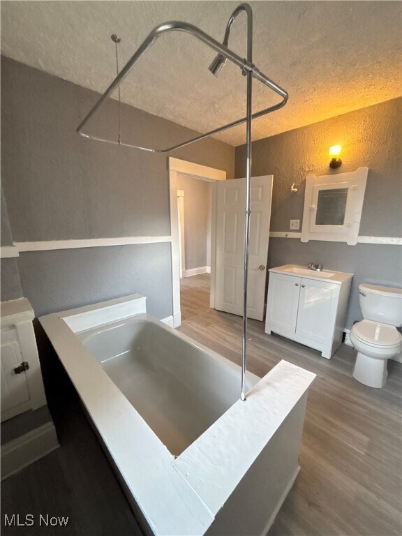 Building Photo - 1390 E 109th St