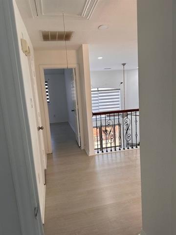 Building Photo - 1060 Valley Vista Dr