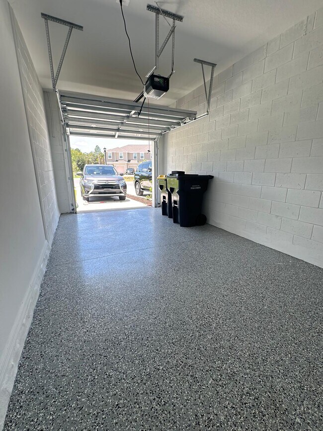 Building Photo - 2287 Portrait St