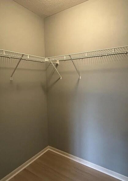 Building Photo - 573 Hearthstone Ct