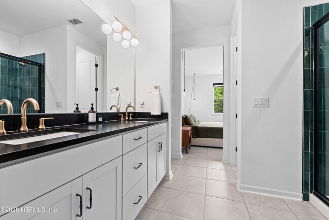 Building Photo - 4556 Pine Ridge Pkwy