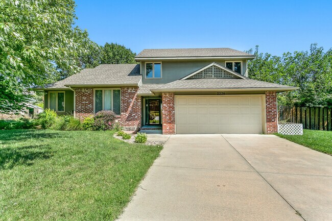Primary Photo - 2226 S Linden Ct