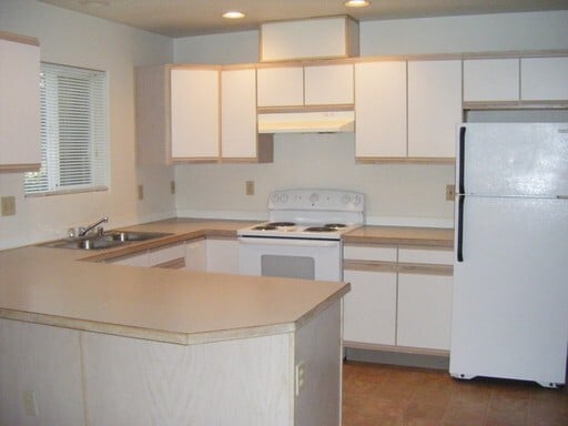 Building Photo - Agr02