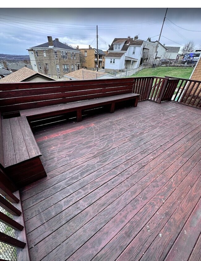 Building Photo - 418 Carl St