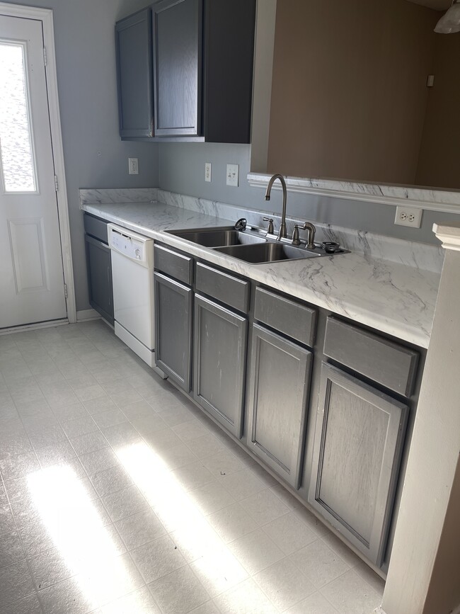 Building Photo - 709 Integrity Oaks Dr