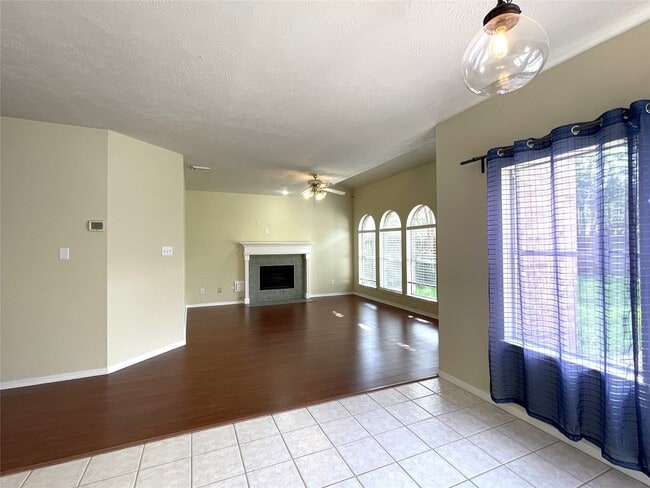 Building Photo - 1723 Rustic Oak Ln