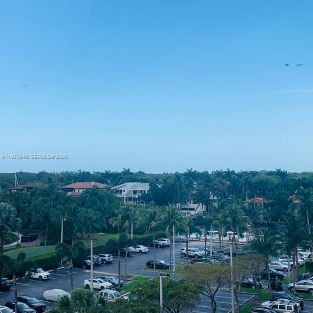 Building Photo - 90 Edgewater Dr