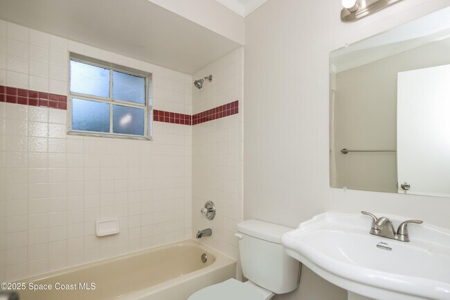 Building Photo - 1619 Canon Ave NW
