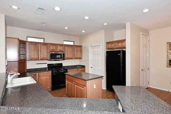 Building Photo - 17547 W Calistoga Dr