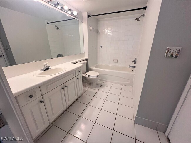Building Photo - 1280 Wildwood Lakes Blvd