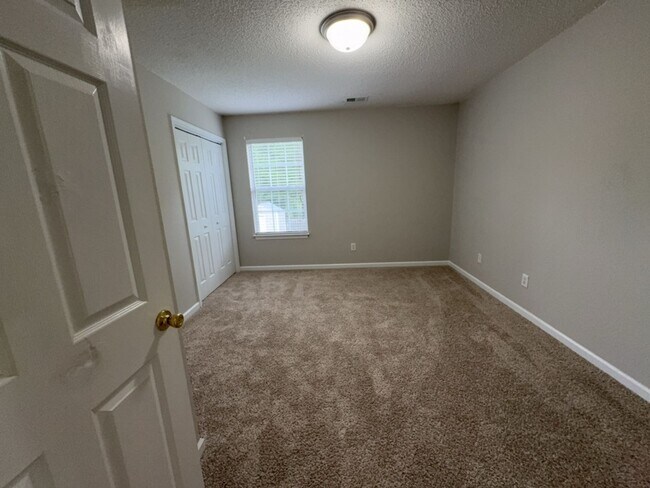 Building Photo - 113 Dupre Mill Ct