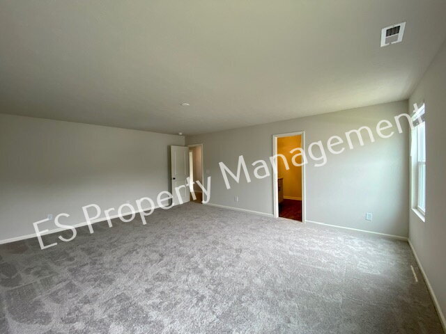 Building Photo - Lovely 5 Bedroom 3 Bathroom New Build in Muncie!