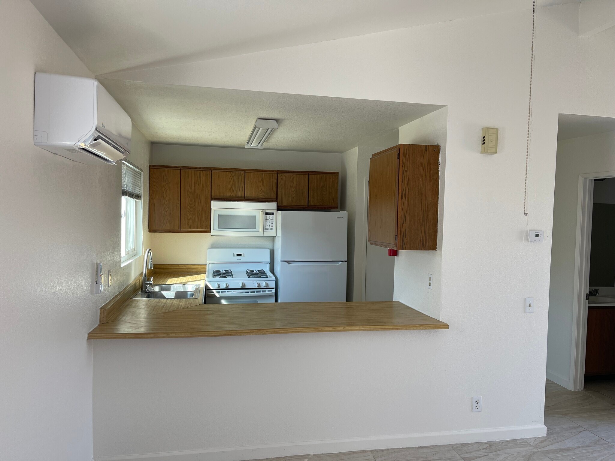 Building Photo - 73874 Sunnyvale Dr