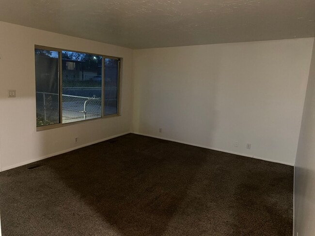 Building Photo - Adorable Home!!!