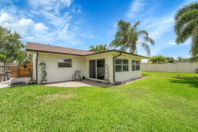 Building Photo - 4360 Elm Ave
