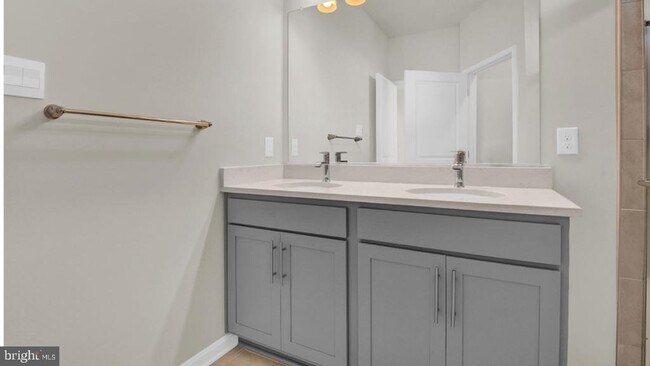 Building Photo - 331 Ensemble Wy