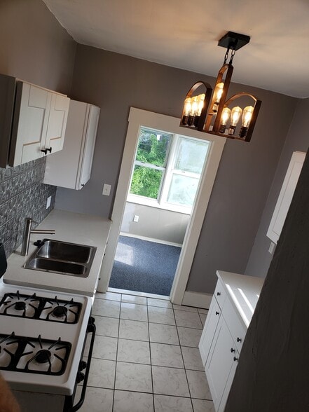 Kitchen - 2920 Columbus St