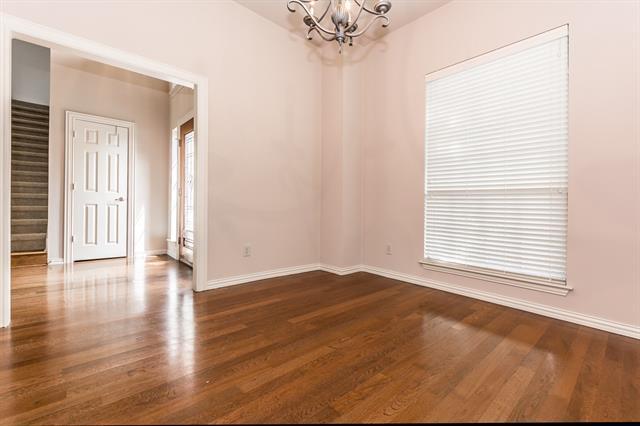 Building Photo - 2400 Royal Birkdale Dr