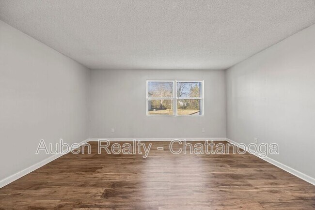 Building Photo - 200 Eveningside Dr