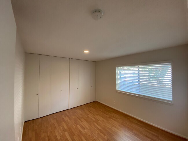 Building Photo - 3521 Walnut St